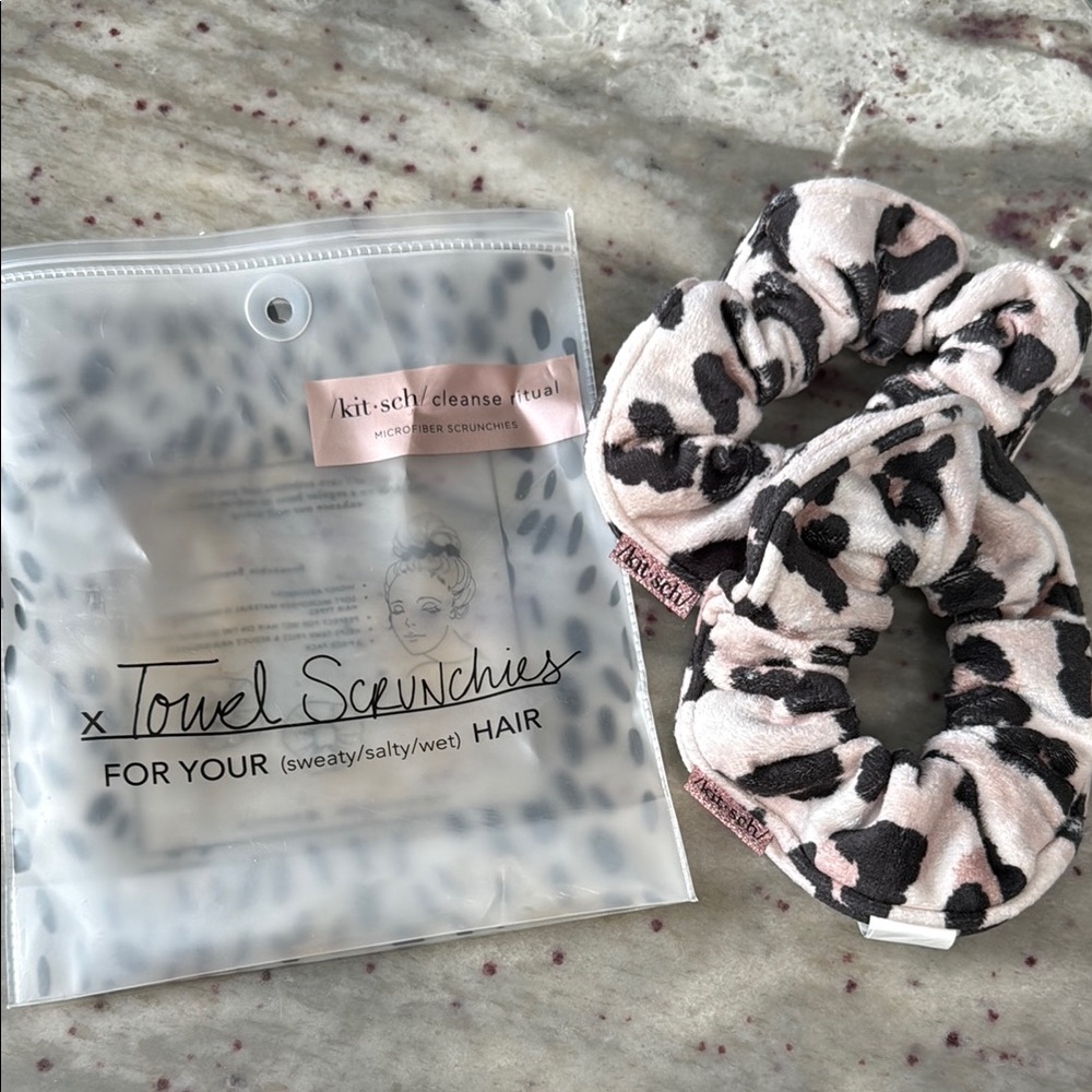 Kitsch Leopard Print Towel Scrunchies